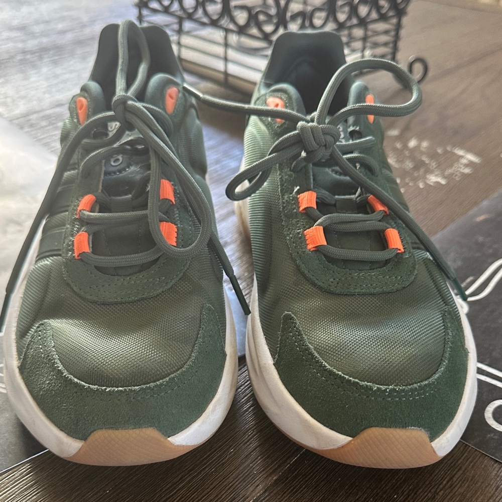adidas men's cloud foam- Green and Orange Sneakers